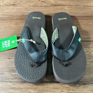 NEW SANUK Yoga Mat Flip Flops Women’s Size 7 Shoes